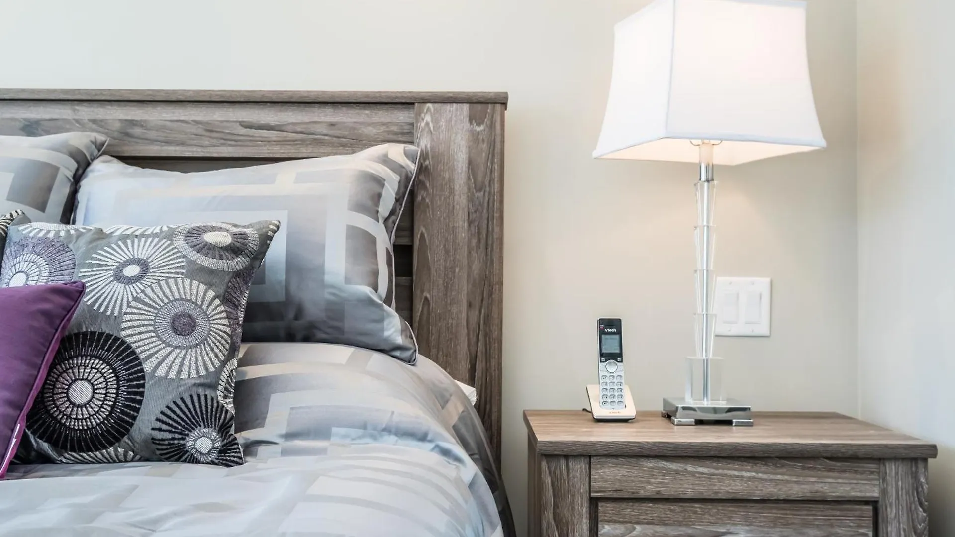 Premium 2Bdrm In Yorkville Toronto 0*,  Canada
