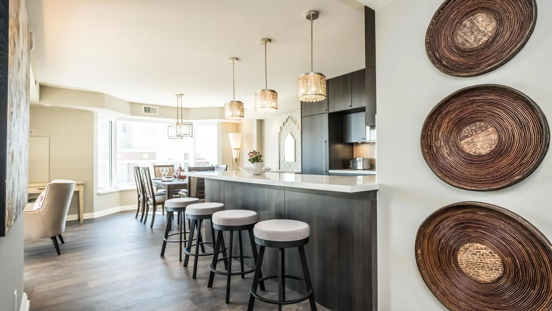 Premium 2Bdrm In Yorkville Toronto