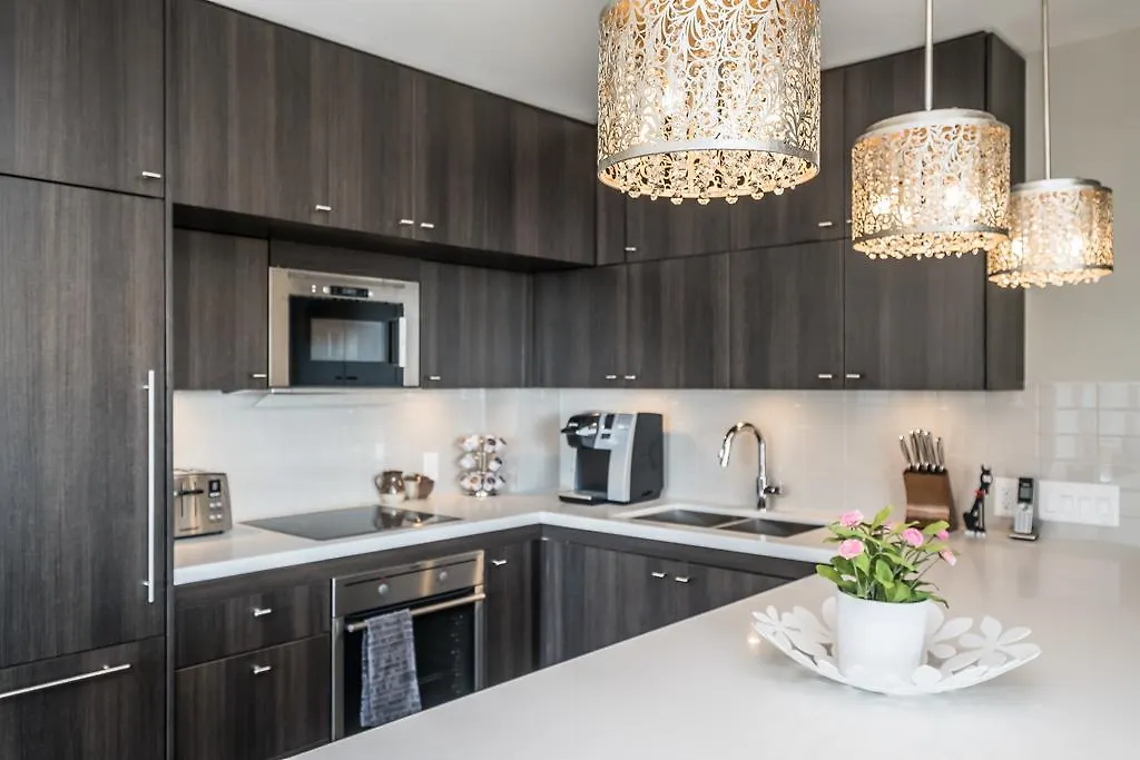 Premium 2Bdrm In Yorkville Toronto