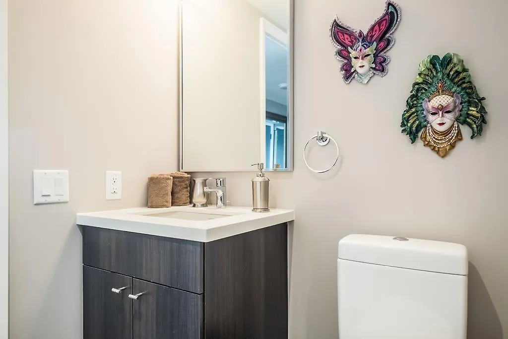 Apartment Premium 2Bdrm In Yorkville Toronto