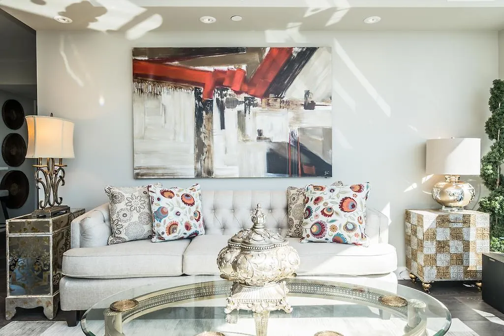 Premium 2Bdrm In Yorkville Toronto Canada