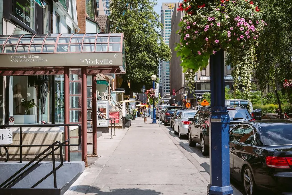 Apartment Premium 2Bdrm In Yorkville Toronto