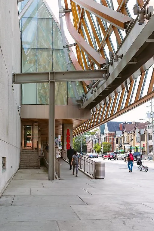 Premium 2Bdrm In Yorkville Toronto Canada