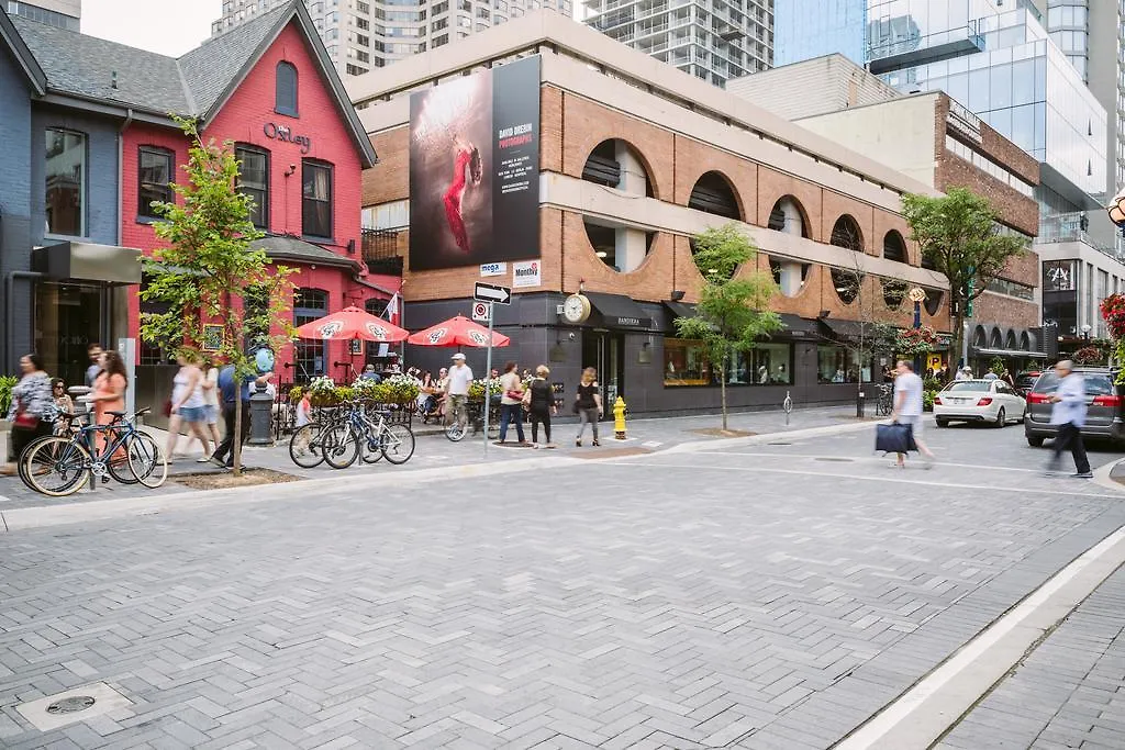 Premium 2Bdrm In Yorkville Toronto