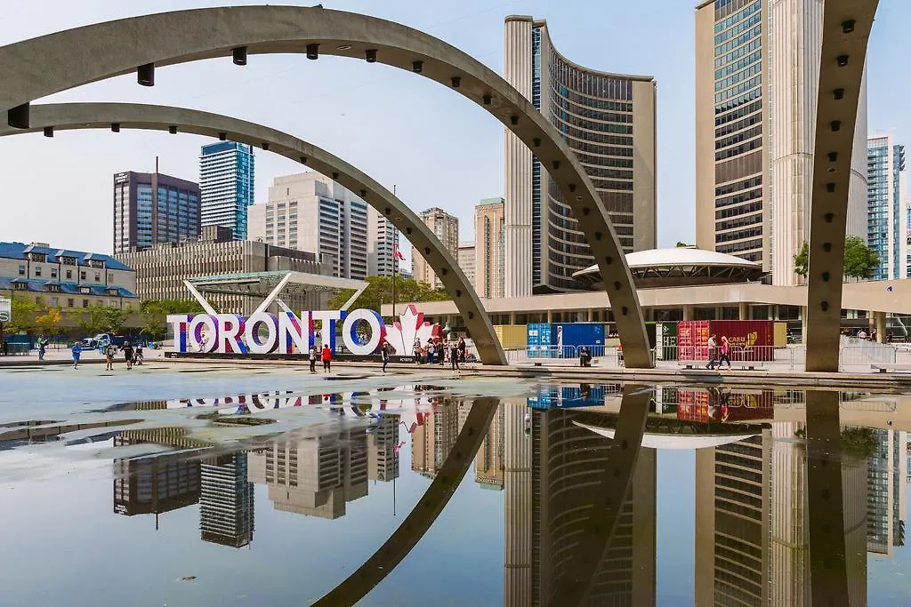 Premium 2Bdrm In Yorkville Toronto Canada